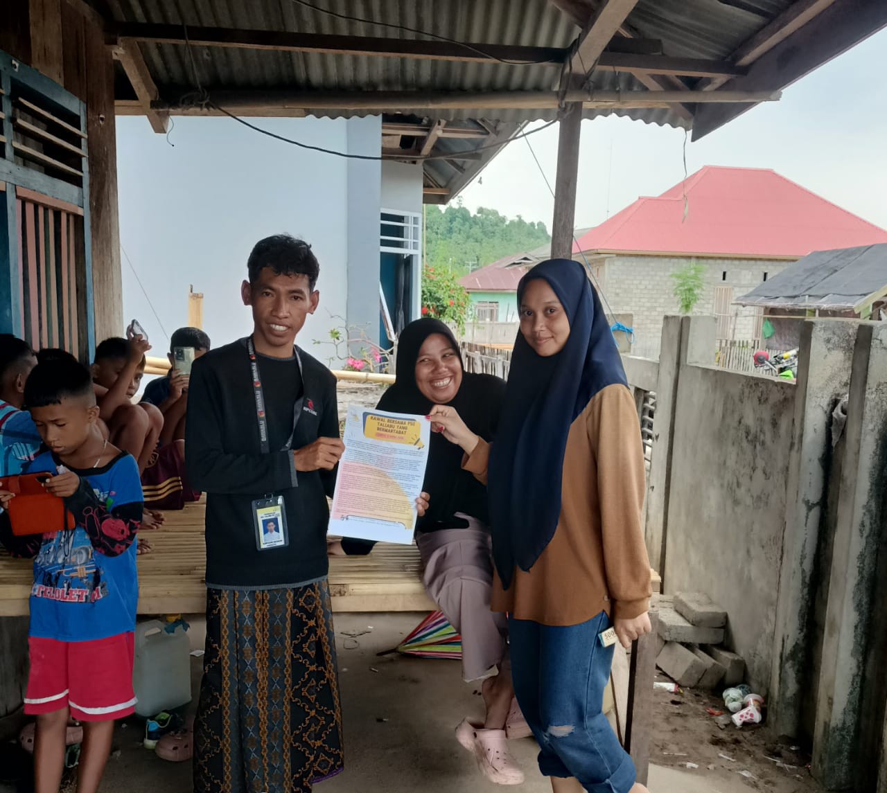 Bawaslu Sebar Brosur Cegah Pelanggaran di Sembilan TPS PSU Taliabu