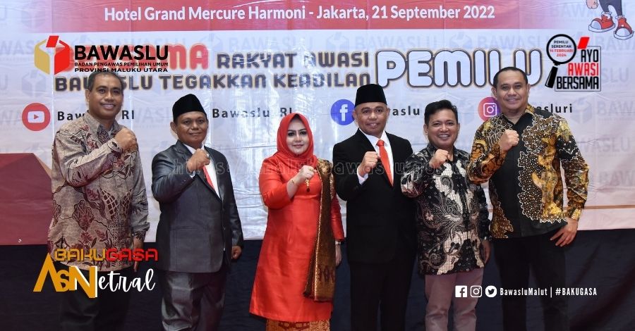 Kepala Sekretariat dan Komisioner Bawaslu Provinsi Maluku Utara