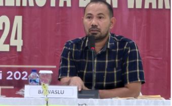 Rakor dengan KPU Malut, Rusly sebut Pengawasan Pilkada Perlu â€œMata Besarâ€.