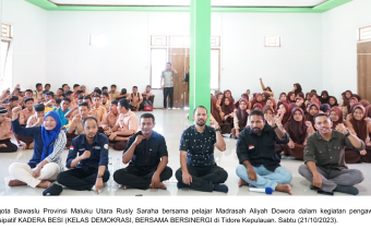 Sosialisasi KADERA BESI, Rusly Ajak Siswa Madrasah Aliyah Dowora jadi Pemilih Cerdas